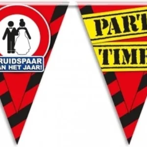 vlaggenlijn verkeersbord Bruidspaar