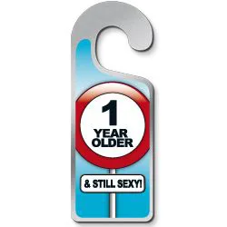 Deurhanger One year older